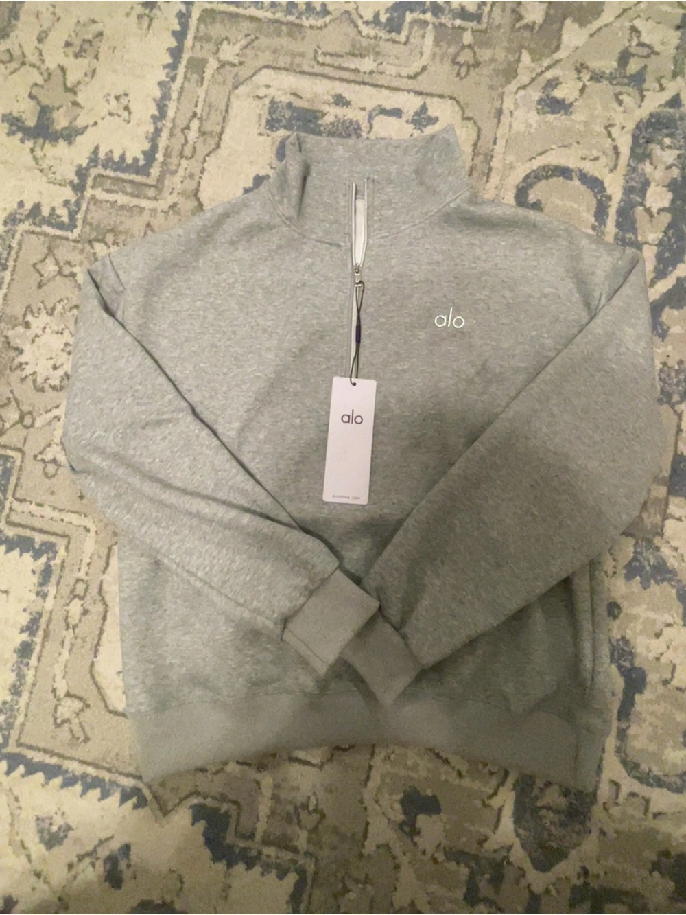 ALO Yoga Men’s Light Grey Half-Zip Pullover